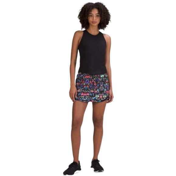 Lululemon Hotty Hot High-Rise Skirt Floral Print Size 4 Built-In Shorts - Picture 3 of 15